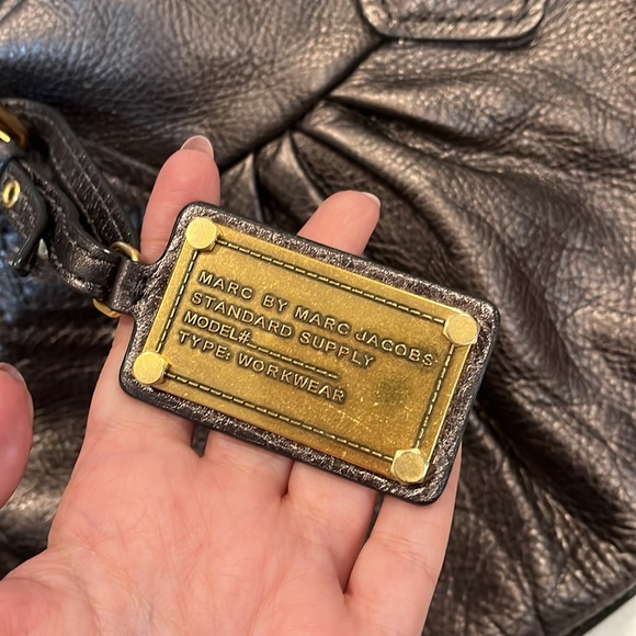 Marc By Marc Jacobs Metallic Purse - Picture 4 of 13